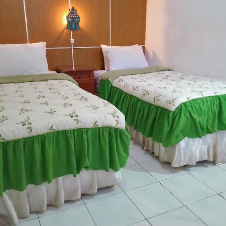 Hotel Galuh Прамбанан Экстерьер фото
