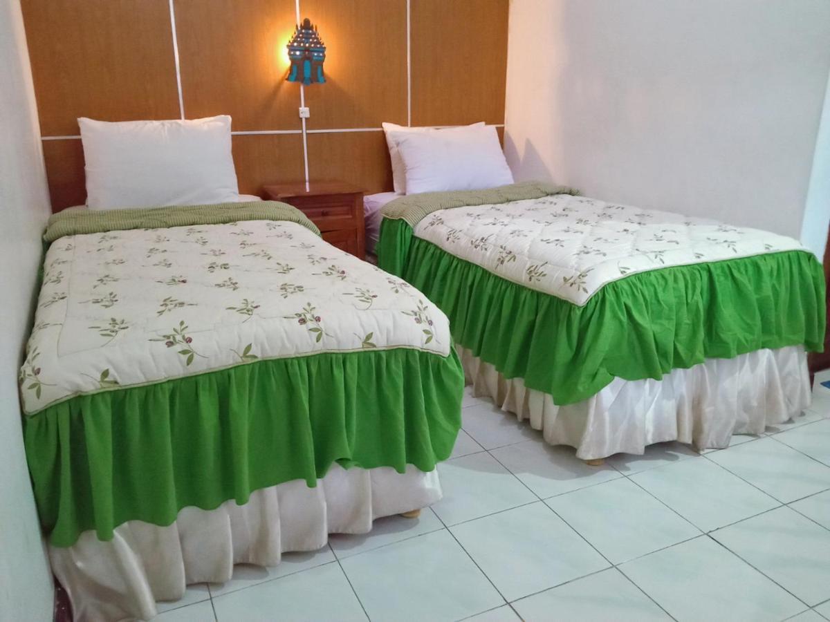 Hotel Galuh Прамбанан Экстерьер фото